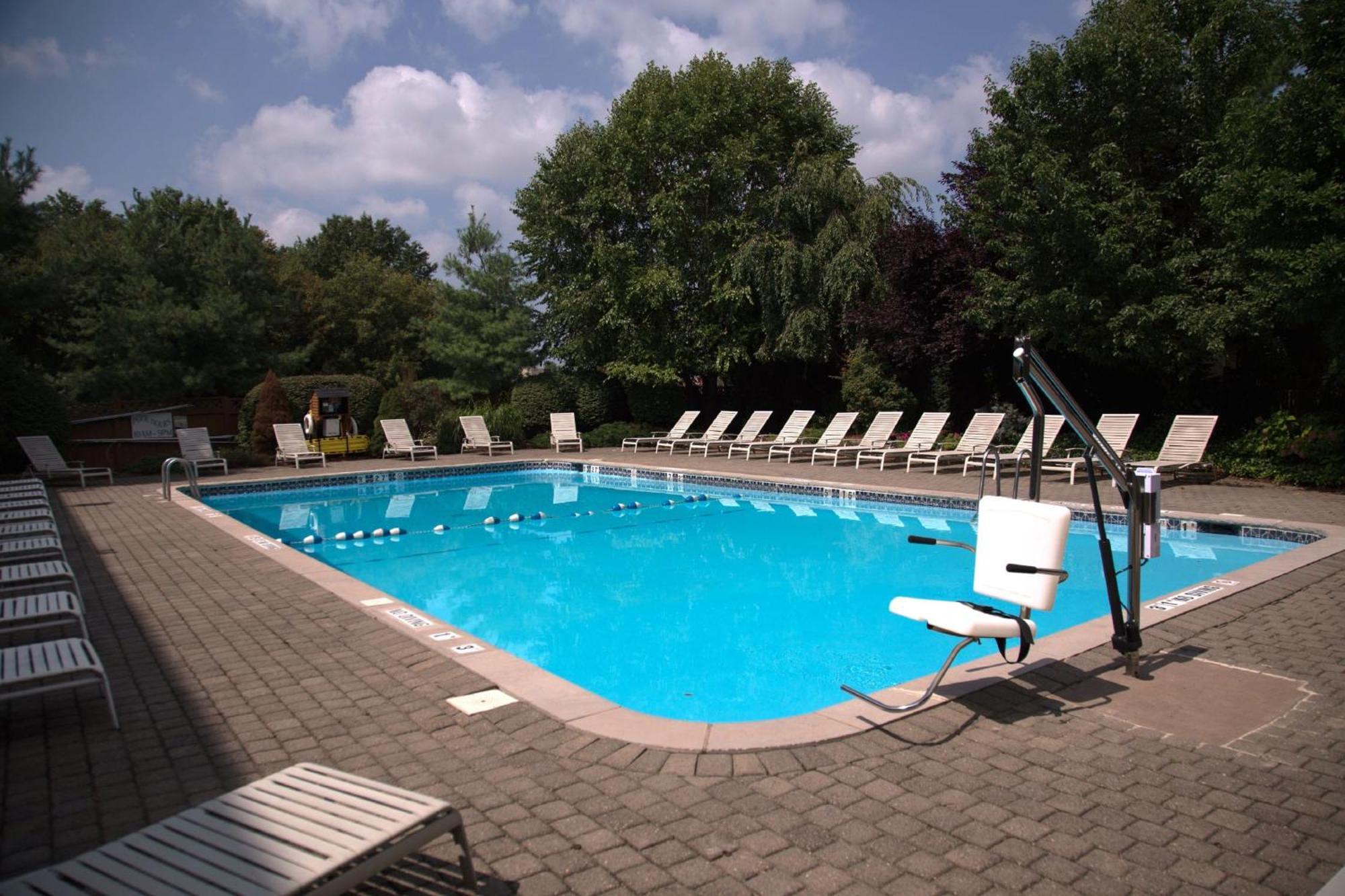 Holiday Inn & Suites Parsippany Fairfield By Ihg Exterior foto